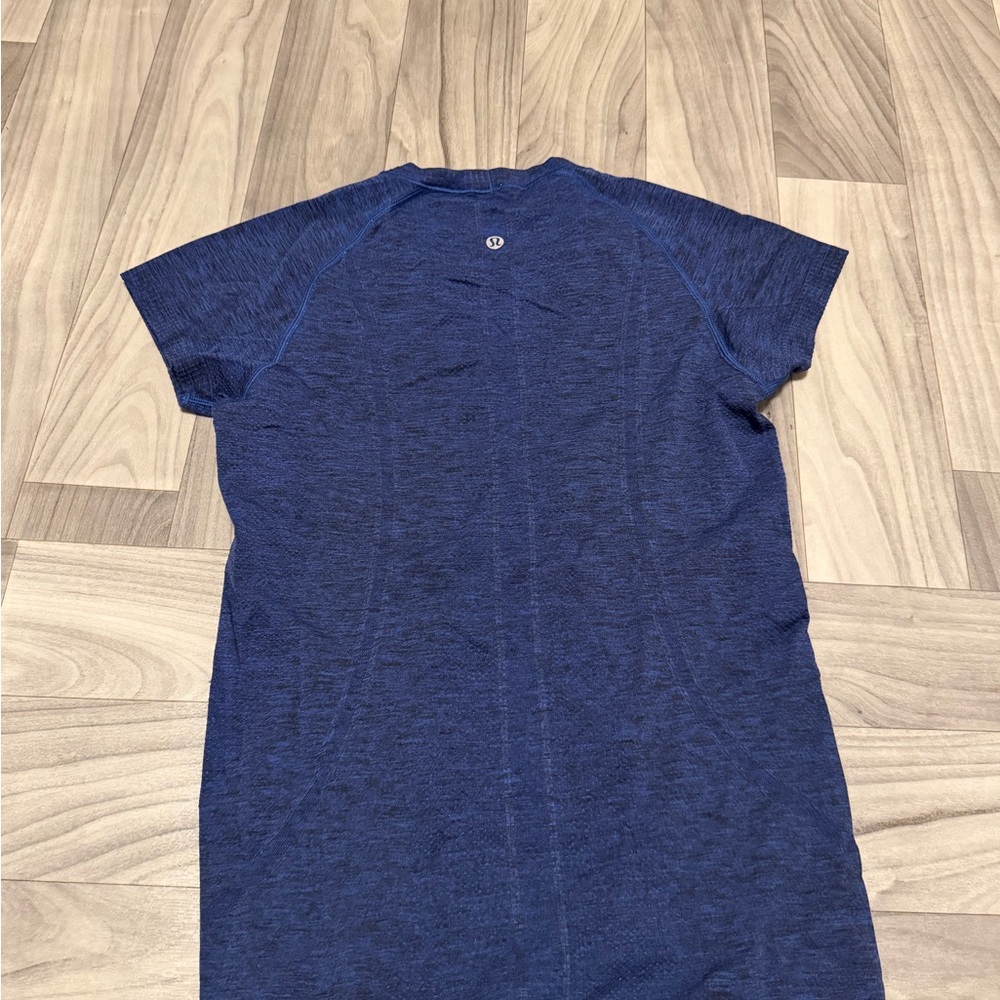 lululemon athletica Blue Short Sleeve Tee